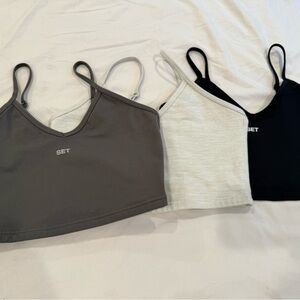 SET Active set of 3 Formcloud Strap Tanks in Light Gray, Dark Gray, and Black